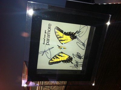 PARAMORE brand new eyes Shadow Box Autographed Frame Limited  to 250 - auction details