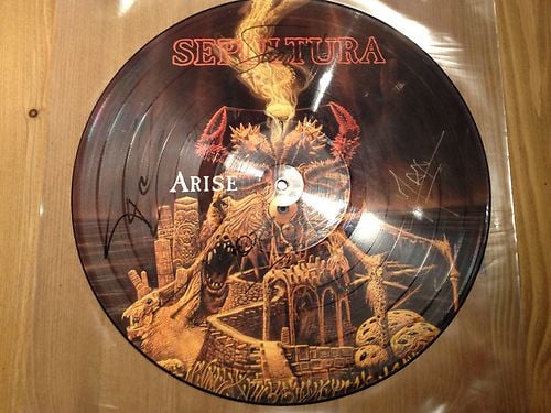 popsike.com - Sepultura Arise LP Rare FULLY SIGNED UK 1991 Picture