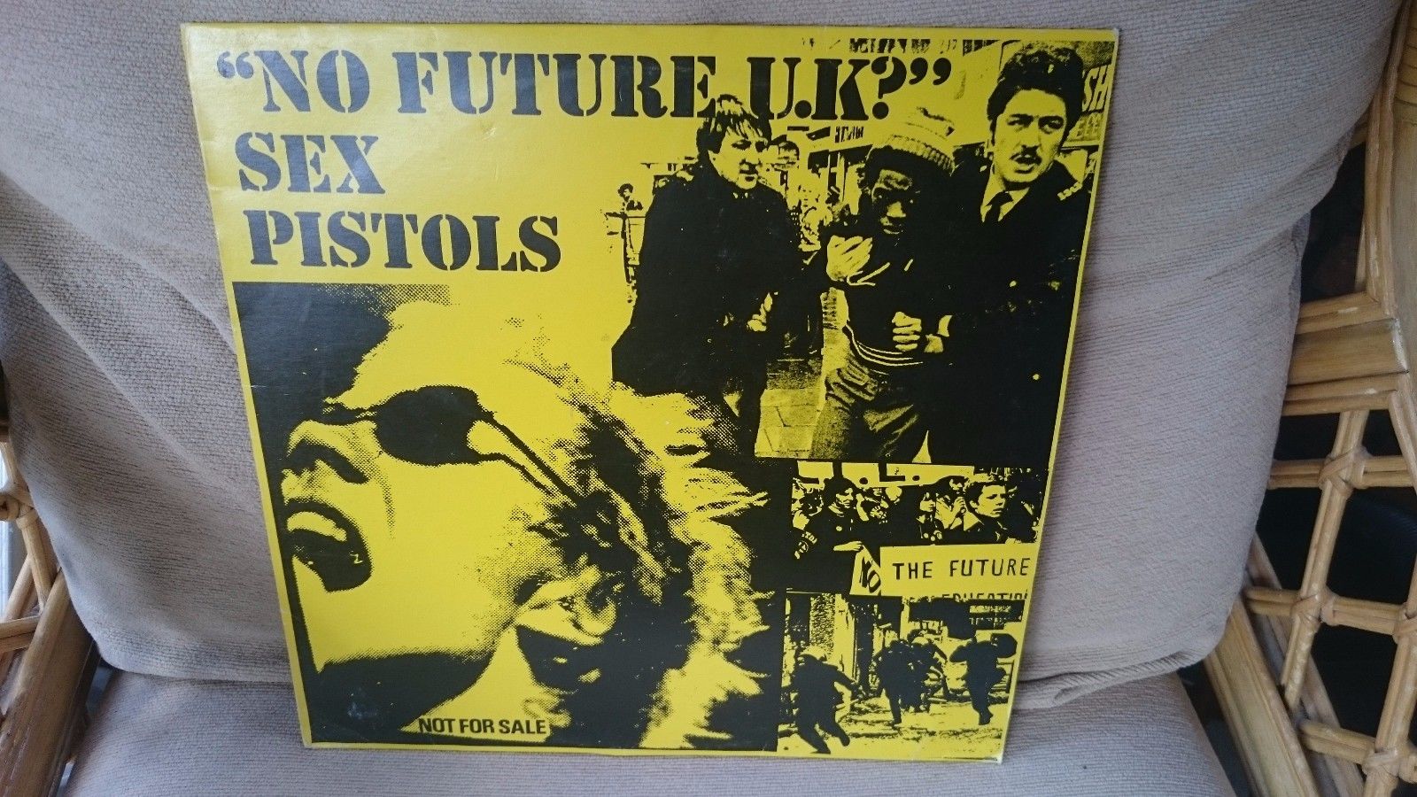 popsike.com - SEX PISTOLS (NO FUTURE UK SPUNK BOOTLEG ALBUM)LTD EDITION 2ND  RELEASE - auction details