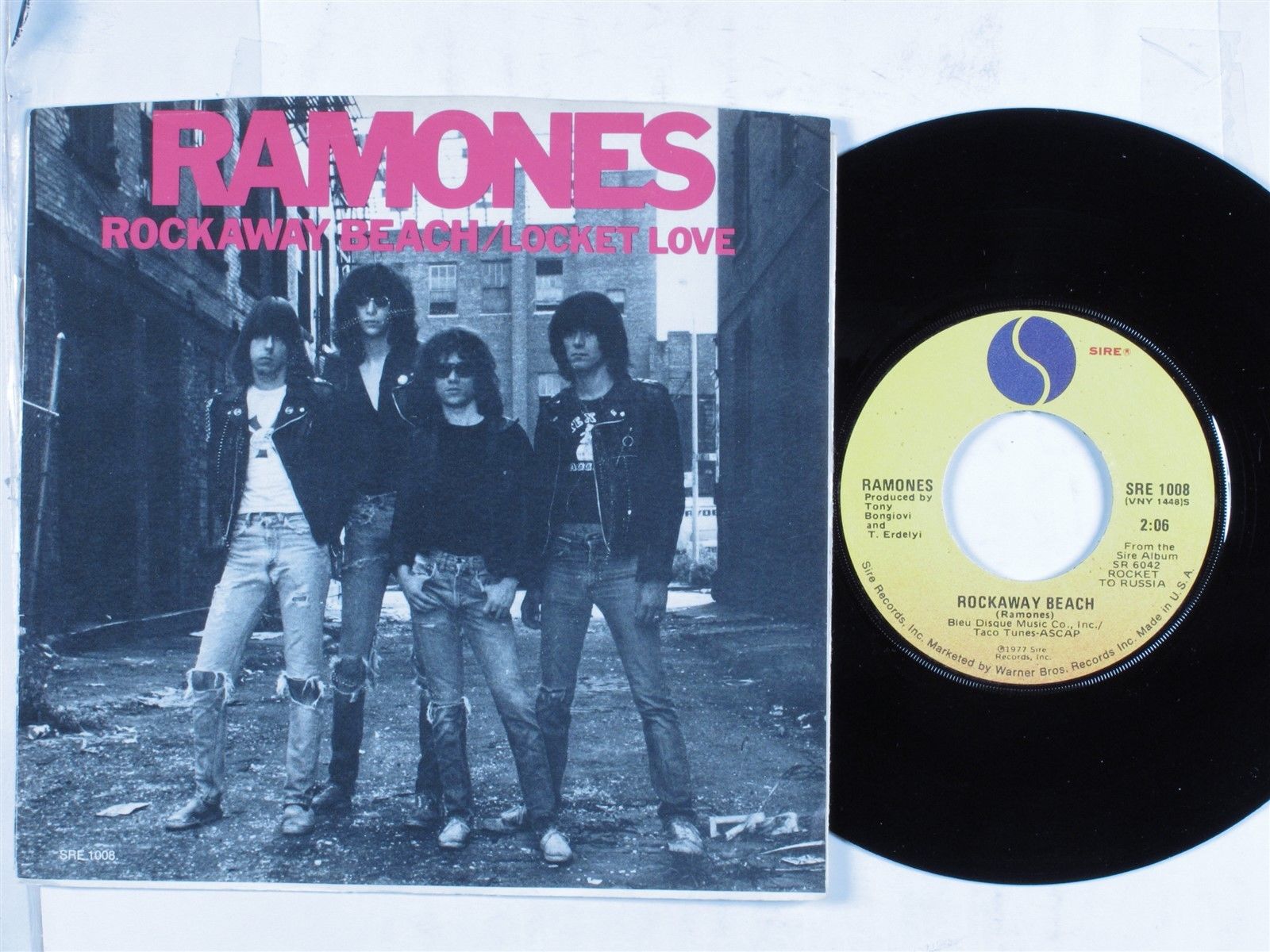 popsike.com - Punk 45 RAMONES Rockaway Beach/Locket Love SIRE VG++/VG+ re.  1977 picture sleeve - auction details