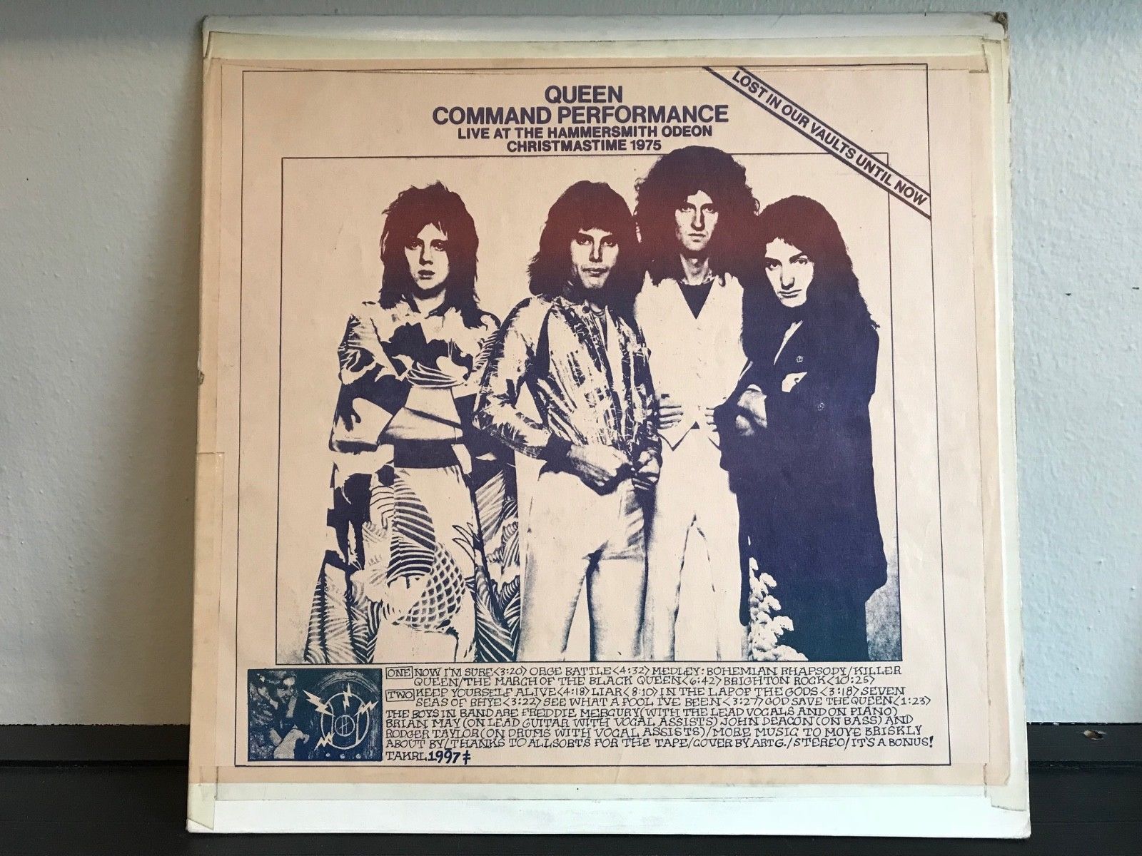 popsike.com - QUEEN - Command Performance LP Live Hammersmith