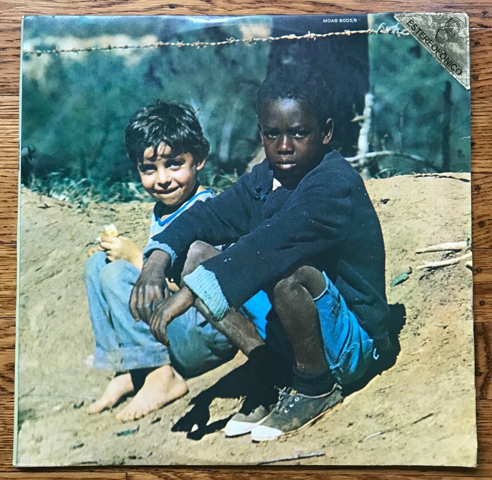 popsike.com - Milton Nascimento Lo Borges - Clube Da Esquina Original Odeon  LP VG++ w/Booklet - auction details