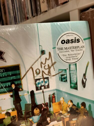 Popsike.com - SIGNED Oasis - The Masterplan 1998 UK Creation Vinyl ...